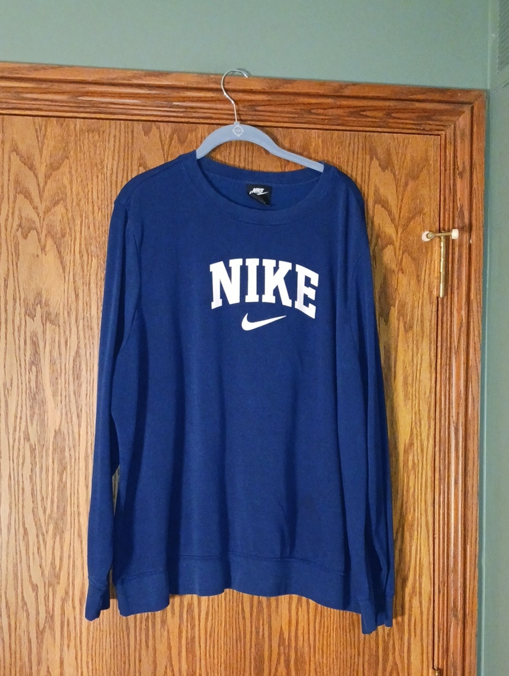 Women's Nike Pullover Sweatshirt